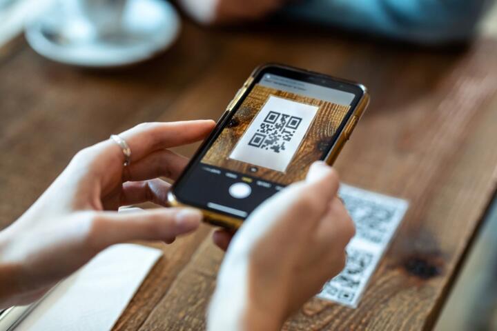 QR Code Scams: How Malicious Links Bypass Good Habits